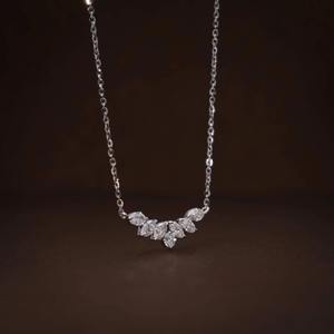 Collier pendentif en diamant de laboratoire de coupe marquise certifié IGI de luxe avec or 14 carats, bijoux minimalistes en diamant de laboratoire à bas prix - Product Image 3