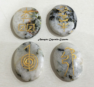 Piedra preciosa espiritual Arco Iris piedra lunar grabado Reiki conjunto ágata piedra conjunto para la curación al por mayor en Amayra Crystal Exports India - Product Image 2