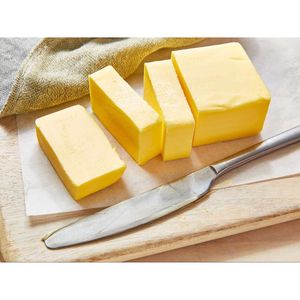 Mantequilla orgánica suave y sedosa hecha de la leche de vacas alimentadas con pasto para la máxima frescura - Product Image 3