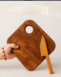 Tabla de Madera de Acacia Ecológica para Servir Charcutería con Asa, Forma Redonda, Plato para Pizza, Perfecto para Aperitivos y Quesos - Product Image 3