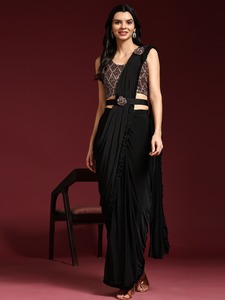 Dernier sari en soie georgette de designer avec bordure à volants, prêt à porter pour les fêtes et les festivals, de haute qualité, en provenance du Gujarat par FABZONE - Product Image 4