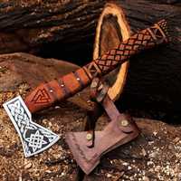 Hache en acier à haute teneur en carbone personnalisée faite à la main avec hachette sculptée à la main, haches viking de qualité industrielle pour l'extérieur avec étui en cuir fin