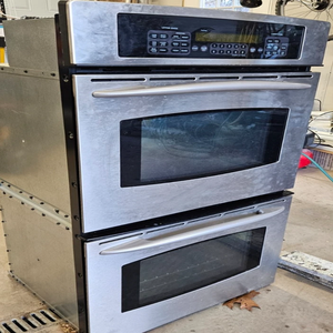 Horno Eléctrico Empotrable de Convección de Doble Pared G-E de 27 Pulgadas - Product Image 1