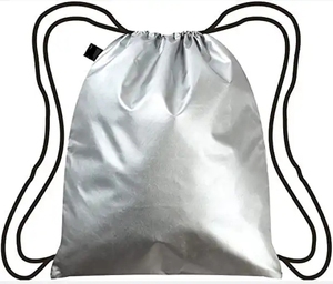 カスタムメンズレディースデザイナーヘビーデューティースポーツジムヨガシルバーゴールデンブラックプレーンメタリックドローストリングバックパック、ロゴ付き - Product Image 1