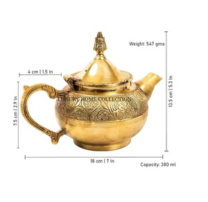 Tetera de latón pulido con un caño elegante y patrones florales intrincados perfectos para mejorar la estética de su mesa de comedor - Product Image 5
