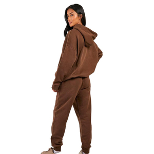 Chándal de talla grande para mujer de alta calidad, ligero, transpirable, con estampado de logotipo personalizado, chándales sólidos, servicio OEM disponible - Product Image 2