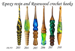 Crochet ergonomique en résine fait main manche en bois artistique crochet de 7 pouces pour tricoter et crocheter - Product Image 2
