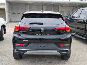 Buick Encore 2025 d'occasion en excellent état - Product Image 3