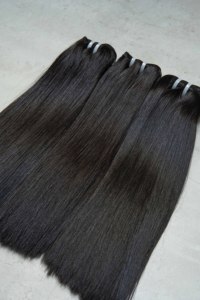 Extensions de cheveux doublement étirées, pointes pleines, cuticules alignées, lisses, couleur naturelle, tissage à la machine - Product Image 2