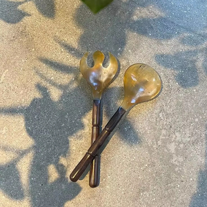 STYLE Couverts uniques de style animal Cuillère en corne de buffle naturelle polie Design unique pour la décoration de table de restaurant - Product Image 1