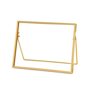 Marco de fotos de cristal de metal dorado rectangular elegante, marco de exhibición flotante de mesa elegante para imágenes, flores prensadas e impresiones artísticas - Product Image 1