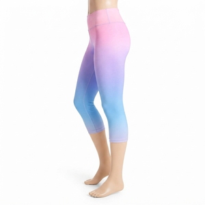 <b>Women</b> <b>Capri</b> <b>Legging</b> Made With Lightweight Stretch Fabric Comfortable Athletic Fit Breathable Structure Quick Dry Properties - Product Image 3