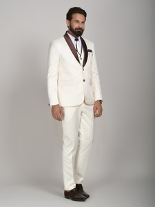 Nouveauté : Costume de smoking 5 pièces couleur crème pour les fêtes estivales à la plage et les rassemblements formels décontractés, disponible au prix d'usine - Product Image 3