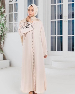 Abaya ouverte en soie brillante pour femmes Robe de Turquie Peach Plain Kaftan Modeste Vêtements islamiques pour l'Aïd Traditionnel Musulman BY AA IMPEX - Product Image 3