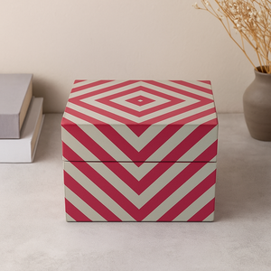 Boîte de rangement carrée en laque MDF artisanale motif à rayures géométriques rouges finition brillante organisateur décoratif moderne - Product Image 6
