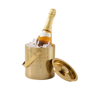 Enfriador de Vino de Metal Martillado, Cubitera de Metal para Champán con Acabado Dorado de Alta Calidad, con Asa, Enfriador de Cerveza - Product Image 4