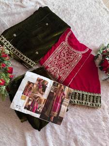 Derniers modèles indiens traditionnels modernes, ensemble Kurta Palazzo en soie Georgette et viscose 3 pièces, design personnalisé disponible, prix de gros - Product Image 5