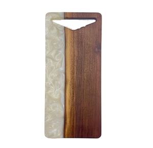 Planche à découper en résine de bois la plus vendue Planche à fromage faite à la main de haute qualité Forme personnalisée et prix bas. - Product Image 3