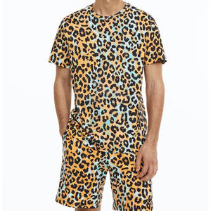 Ensemble de sport d'été High Street Style Twin pour homme T-shirt à manches courtes respirant en satin imprimé Ensemble de shorts grande taille de 2 pièces - Product Image 6