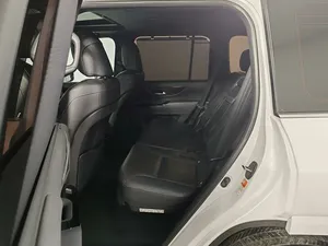2022 LX 600 IV Low Mileage Sound Engine AUTOMATIC Transmission <b>Panoramic</b> roof lights Ready to Ship - Product Image 6