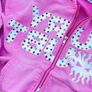 Sweat à capuche en strass tendance, look pop scintillant, look streetwear, coton mélangé, luxe, déclaration streetwear, sweat à capuche en strass - Product Image 5