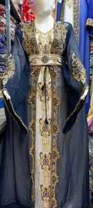 Kaftan traditionnel musulman Dubai Farasha élégant gris rose bleu avec perles et broderies marocaines faites à la main, grande taille, longueur cheville - Product Image 4