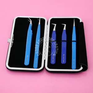 Pince à épiler d'extension de cils à pointe en fibre d'acier inoxydable à 90 degrés avec logo personnalisé cils de volume avec cils pointus fins et précis - Product Image 4