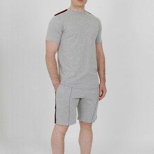 Conjunto deportivo OEM para hombre, conjunto de 2 piezas de verano, camisetas de manga corta y pantalones cortos, conjunto de pantalones cortos transpirables informales con estilo para hombre - Product Image 1