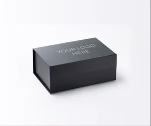 Logotipo personalizado Impresión UV Lámina de oro Estampado Negro mate Caja de regalo de joyería de Navidad con tapas magnéticas Caja de embalaje