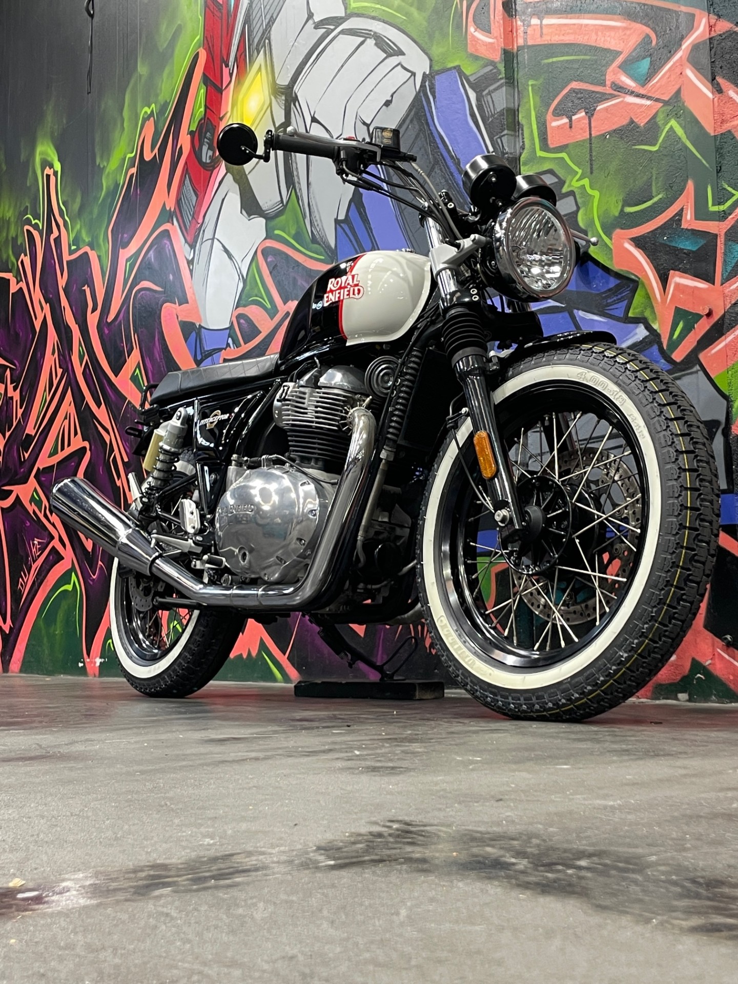 royal enfield interceptor
