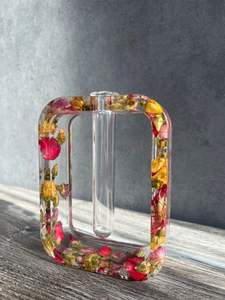 Cadre photo rectangulaire transparent fait main en os de buffle avec un design moderne pour mariage et décoration intérieure - Product Image 2