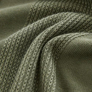 Polo en maille texturée polyvalent pour un style décontracté et semi-formel – Polo en maille texturée de qualité supérieure - Product Image 3