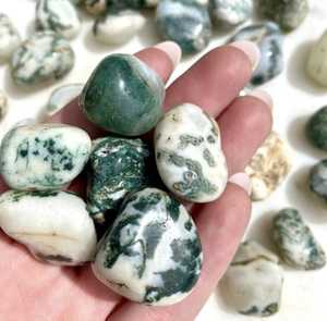 La mejor ágata de árbol pulido, piedras talladas de cuarzo caído, piedras preciosas naturales de Feng Shui para decoración del hogar, efectos curativos de meditación - Product Image 2