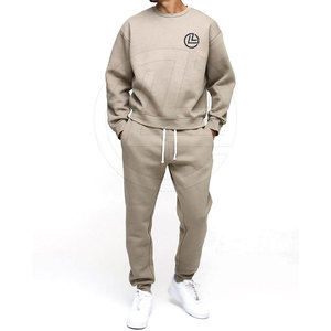 Conjunto de chándal holgado transpirable para hombre con Sudadera con capucha de gran tamaño y pantalones de jogging relajados, ropa de calle holgada, chándal para hombre - Product Image 1