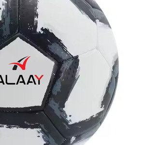 Alaay Ballon de football de haute qualité en cuir PU avec logo personnalisé Football cousu à la machine disponible en tailles 5/4/3 - Product Image 5