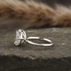 Esmeralda y pera corte laboratorio cultivado diamante dos piedras anillo de compromiso diamante 10KT oro sólido aniversario regalo anillo para ella - Product Image 2