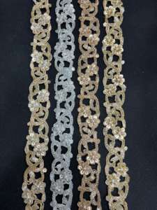 Broderie en dentelle multicolore sur tissu de tulle 100% coton Accessoires vestimentaires et décoration artistique - Product Image 2