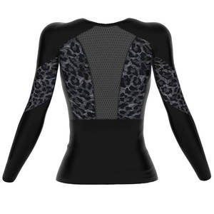 Chemises de compression sublimées pour femmes de haute qualité, design personnalisé, pour la natation et le surf - Product Image 3