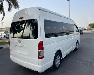 Toyota Hi-ace 2018 Usada, Techo Alto, Volante a la Derecha/Izquierda, con Bajo Kilometraje - Product Image 2