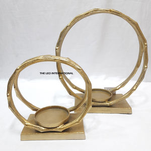 Portavelas de Vidrio Transparente con Diseño de Asta de Ciervo, Decoración de Iluminación Plateada, Portavelas Único de Concreto - Product Image 4