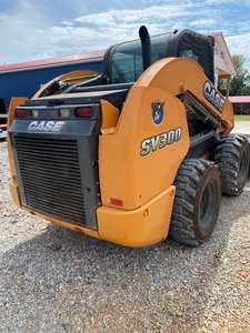 2016 SV300 Skid Steer Loader Haute Performance Puissant Efficace pour les applications à usage intensif Doté d'une boîte de vitesses de pompe à roulement central - Product Image 4