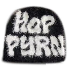 Bonnet de ski en tricot Mohair personnalisable pour femme Bonnet de tête de mort d'hiver avec impression numérique brodée 3D par l'artiste - Product Image 1