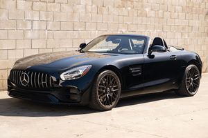 Mercedes-AMG GT Roadster 2018 Usado, 14200 Millas, 1 Dueño, Motor V8 Twin-Turbo sin Modificar - Product Image 3