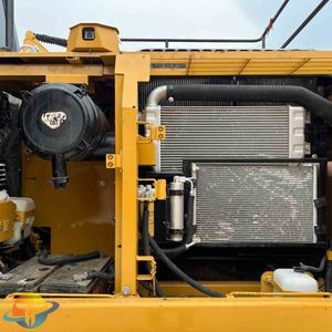 Excavatrice d'occasion Caterpillar CAT323D2L d'origine japonaise avec moteur Doosan et pompe à engrenages - Excavatrice sur chenilles à vendre - Product Image 3