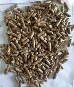 Granulés de bois dur Dinplus de haute qualité 6mm en forme de briquette haute énergie à faible teneur en cendres et en humidité fournisseur direct - Product Image 4