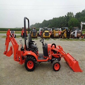 Mini Tractor Agrícola Kubota BX23S 4WD con Cargador Frontal y Retroexcavadora de 20hp, el Mejor 4x4 para Espacios Pequeños - Product Image 3