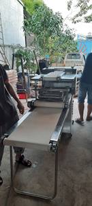 Máquina Moldeadora de Masa de 3 Bandas Transportadoras con 1 Año de Garantía, para Panadería en Vietnam, Motor Eléctrico de 750W, 220V/380V, 1750x500x1050 (DxRxC) - Product Image 2