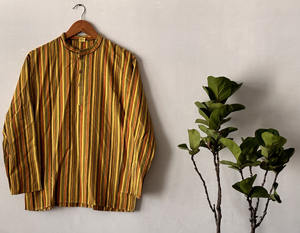 100% Cotton Full <b>Sleeve</b> Kurta <b>Top</b> for Men <b>Lightweight</b> <b>Summer</b> Tunic in Regular-Fit Beach Yoga Wear in Indian & Pakistani Style - Product Image 2