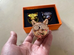 Bullydog Vent Clip Ambientador de coche Decoración de metal y plástico recién moldeada con diferentes aromas y varios colores - Product Image 6