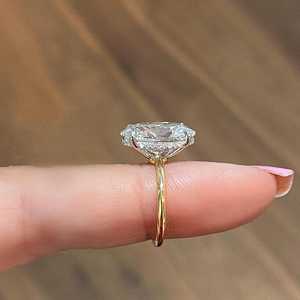 Anillo de Compromiso con Corte Ovalado Solitario Certificado por IGI, con Halo Oculto, Chapado en Platino y Rodio de 14K, Forma de Diamante Marquesa Geométrica - Product Image 2